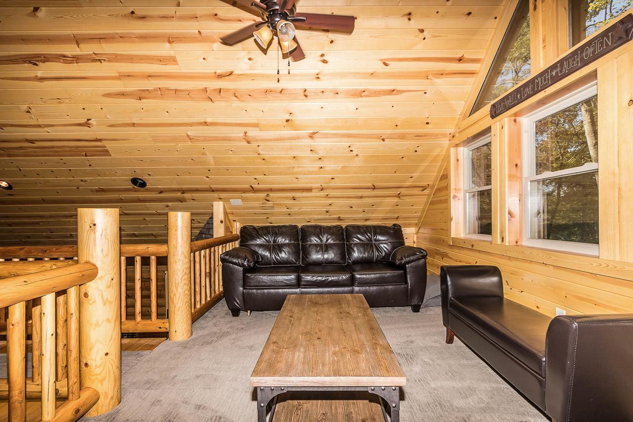 Hocking Hills Cabins & Resort Foxfire Logan Dış mekan fotoğraf