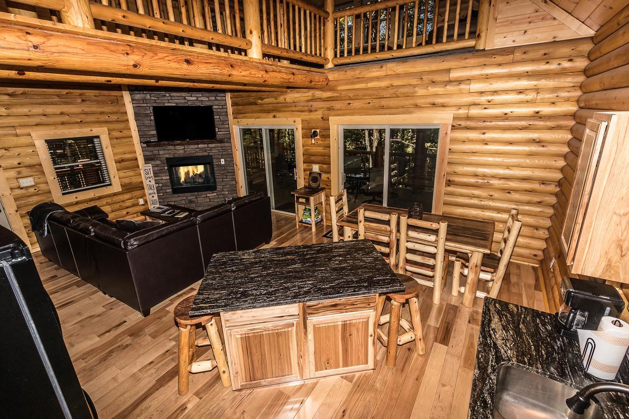 Hocking Hills Cabins & Resort Foxfire Logan Dış mekan fotoğraf